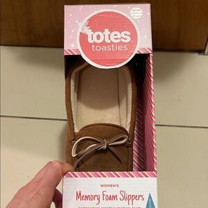 Totes Toasties Brown Memory Foam Slippers
